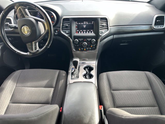 Used 2021 Jeep Grand Cherokee Laredo AWD/4WD image 19