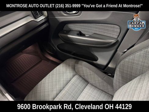 Certified 2023 Volvo XC60 B5 Core image 40