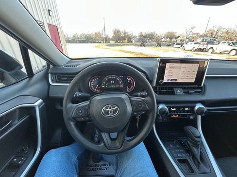 Used 2025 Toyota RAV4 LE image 11