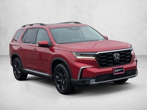 New 2025 Honda Pilot Touring image 6
