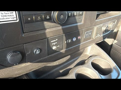 Used 2021 GMC Savana 3500 Extended w/ Power Convenience Package image 17