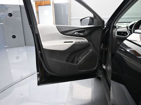 Used 2024 Chevrolet Equinox LT image 11