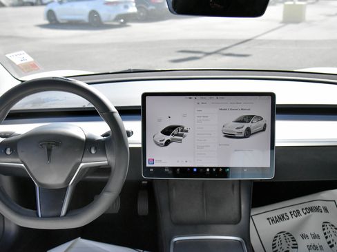 Used 2023 Tesla Model 3 Standard Range RWD image 34