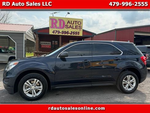 Used 2017 Chevrolet Equinox LS image 1