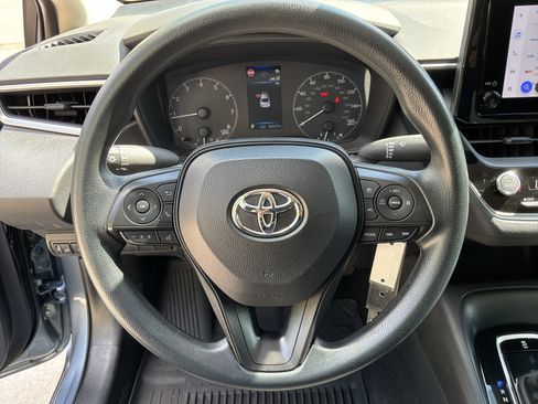 Used 2023 Toyota Corolla LE FWD image 18