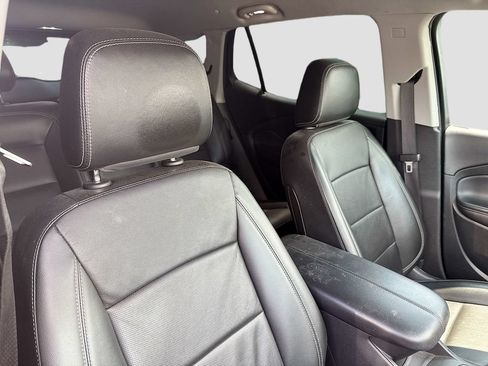 Used 2022 GMC Terrain SLT w/ LPO, 'HIT The Road' Package FWD image 21