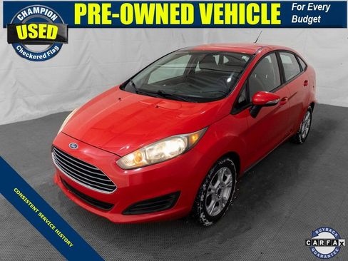 Used 2015 Ford Fiesta SE image 1