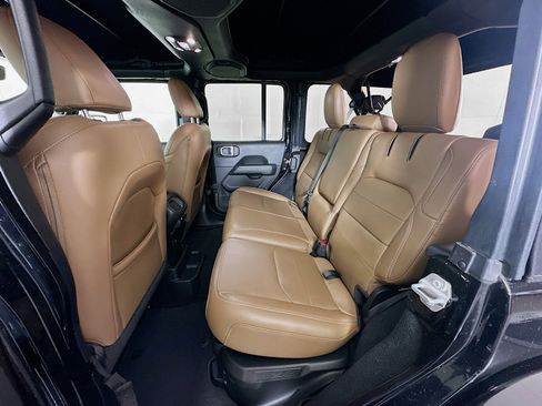 Used 2023 Jeep Wrangler Sahara w/ Cold Weather Group AWD/4WD image 27