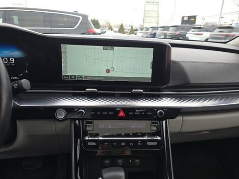 Used 2023 Kia Carnival SX Prestige image 13