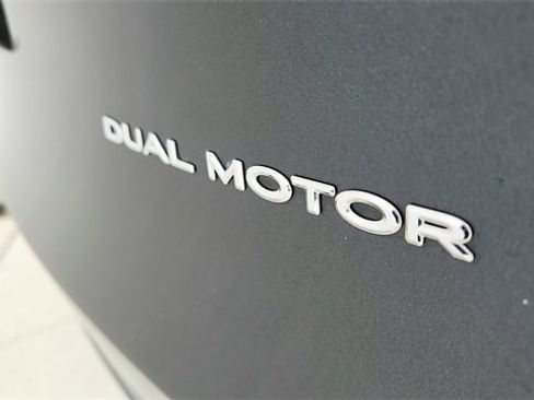 Used 2024 Tesla Model Y Long Range image 17