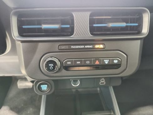 New 2026 Ford Maverick Lobo AWD/4WD image 22