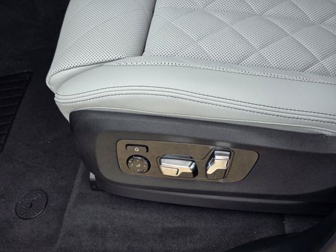 New 2026 BMW X5 sDrive40i w/ Climate Comfort Package RWD image 13