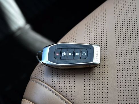 Used 2025 INFINITI QX80 Luxe AWD/4WD image 38