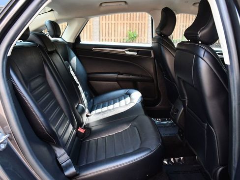 Used 2017 Ford Fusion Energi SE image 33