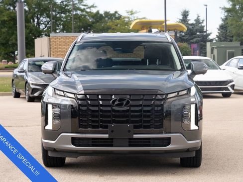 Certified 2023 Hyundai Palisade Limited w/ Cargo Package image 2
