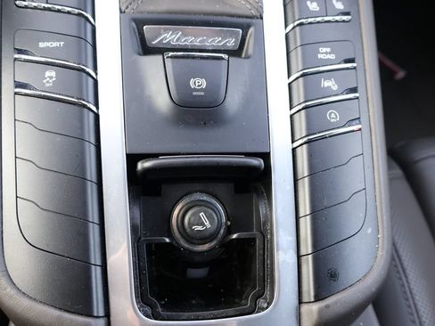 Used 2018 Porsche Macan S AWD/4WD image 31