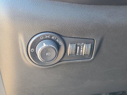 Used 2024 Jeep Compass Latitude AWD/4WD image 26