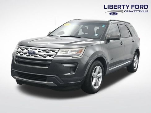 Used 2019 Ford Explorer XLT FWD image 1