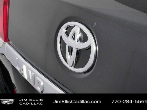 Used 2017 Toyota Land Cruiser w/ Preferred Accessory Package AWD/4WD image 37