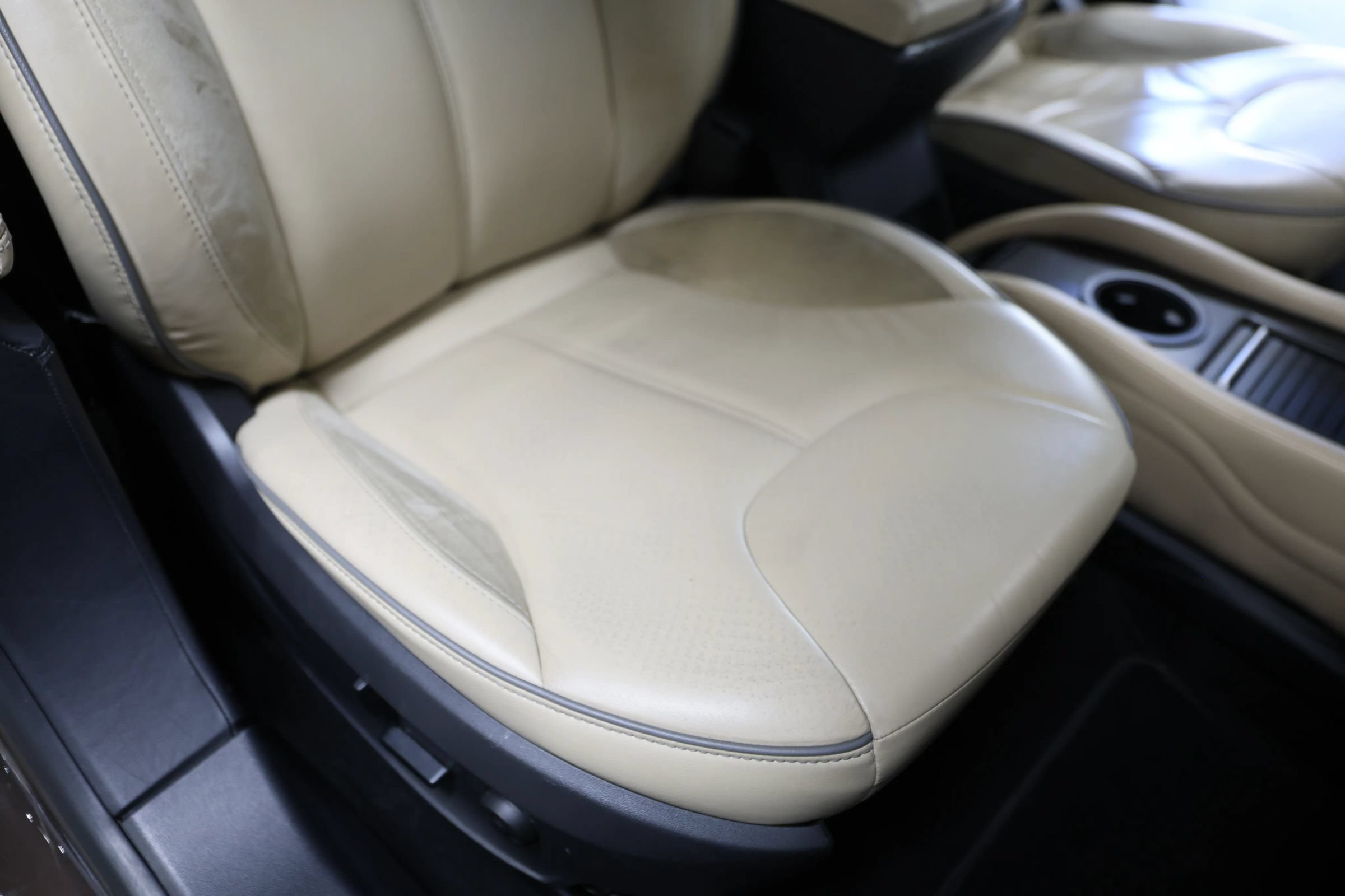 Used 2013 Tesla Model S Performance RWD image 39