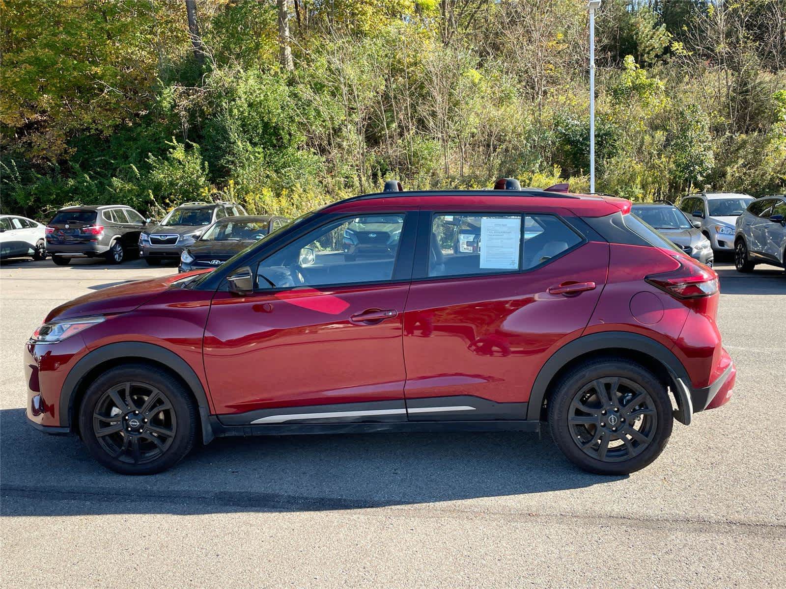 Used 2024 Nissan Kicks SR w/ SR Premium Package FWD image 2