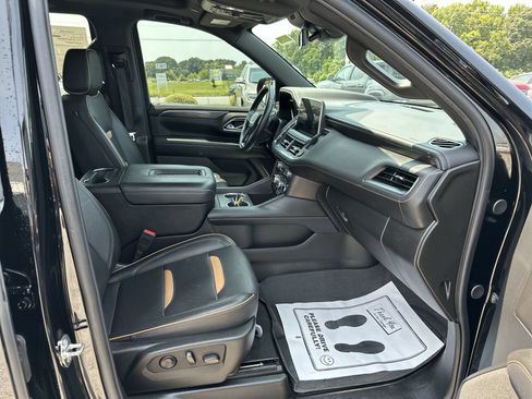 Used 2024 GMC Yukon AT4 w/ Technology Package AWD/4WD image 26