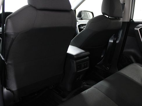 Used 2021 Toyota RAV4 XLE FWD image 15