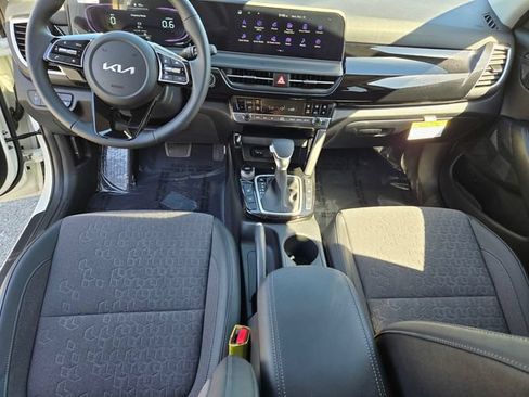 New 2026 Kia Seltos S FWD image 27