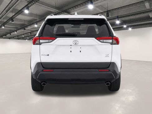 Used 2021 Toyota RAV4 LE AWD/4WD image 7
