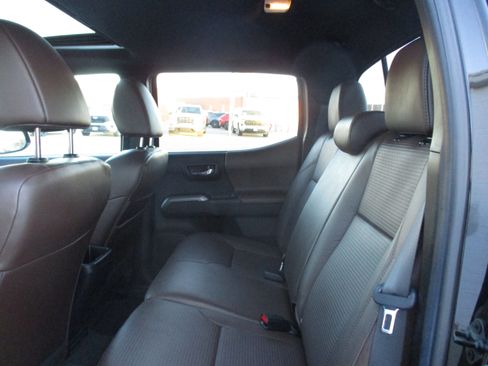 Used 2023 Toyota Tacoma Limited image 16