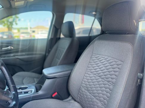 Used 2021 Chevrolet Equinox LT image 36