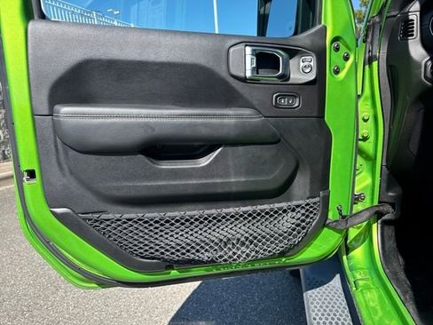 Used 2019 Jeep Wrangler Unlimited Sahara w/ Cold Weather Group image 10