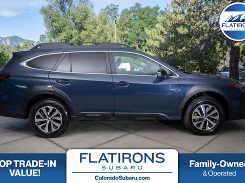 Used 2025 Subaru Outback Premium AWD/4WD image 1