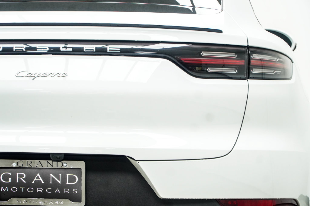 Used 2023 Porsche Cayenne Coupe AWD/4WD image 18