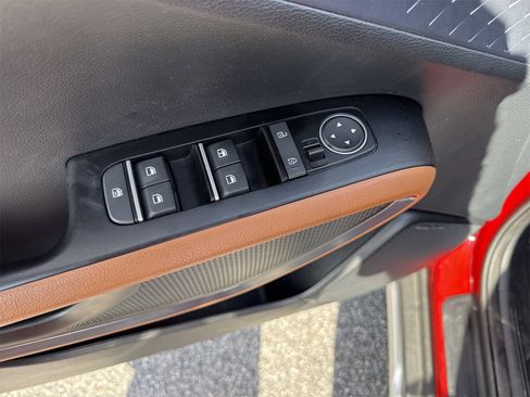 Used 2025 Kia Soul EX image 14