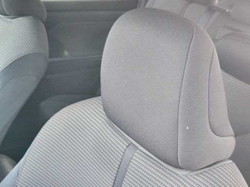 Used 2023 Toyota Highlander LE FWD image 14