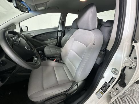 Used 2017 Kia Forte LX FWD image 11