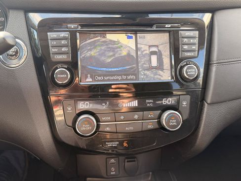 Used 2017 Nissan Rogue SL w/ SL Premium Package AWD/4WD image 33
