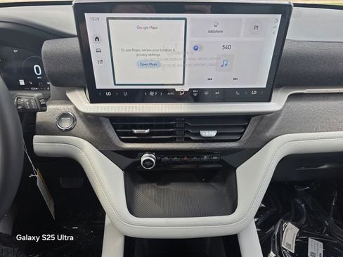 New 2026 Ford Explorer Platinum image 20