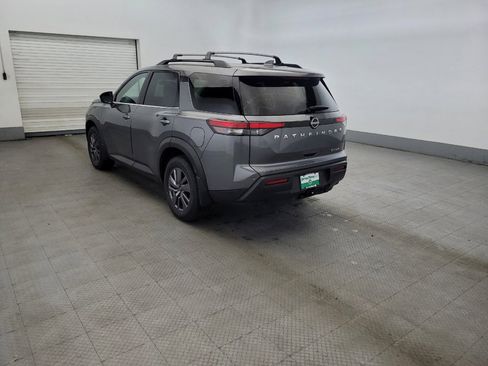 Used 2023 Nissan Pathfinder SV w/ SV Premium Package AWD/4WD image 5