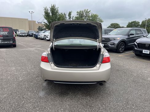 Used 2015 Honda Accord LX image 11