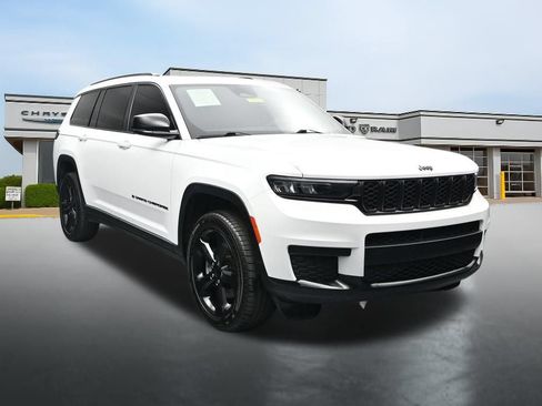 Used 2023 Jeep Grand Cherokee L Laredo AWD/4WD image 7