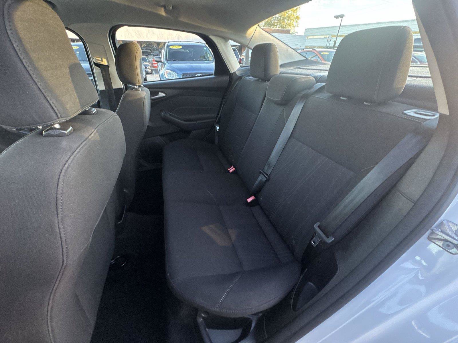 Used 2017 Ford Focus SE FWD image 13