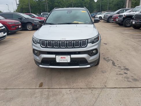 Used 2025 Jeep Compass Limited AWD/4WD image 5