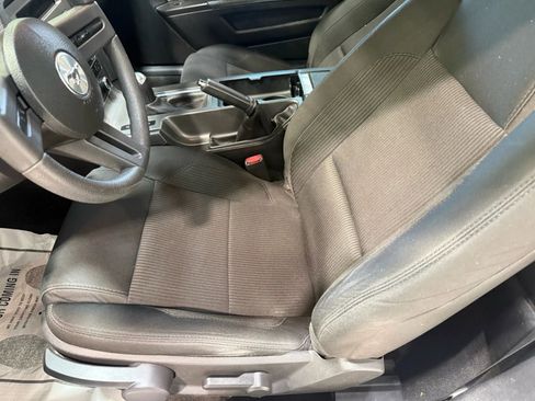 Used 2012 Ford Mustang GT image 19