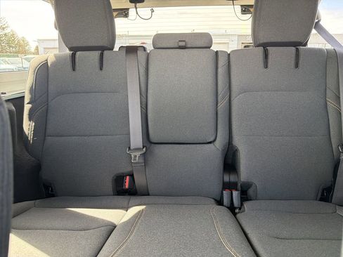 Used 2024 Jeep Wrangler Unlimited Sahara w/ Safety Group image 20