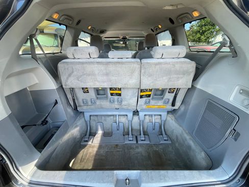 Used 2013 Toyota Sienna LE FWD image 20