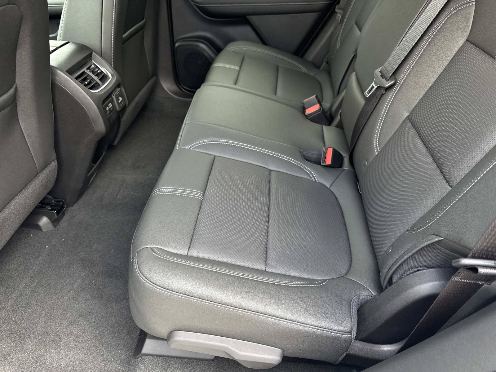 New 2026 Chevrolet Blazer LT w/ Sound & Technology Package FWD image 10