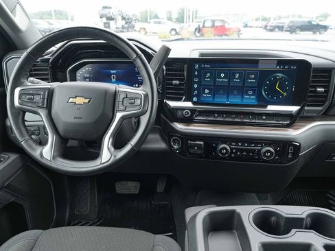 Used 2025 Chevrolet Silverado 2500 LT w/ Convenience Package AWD/4WD image 28