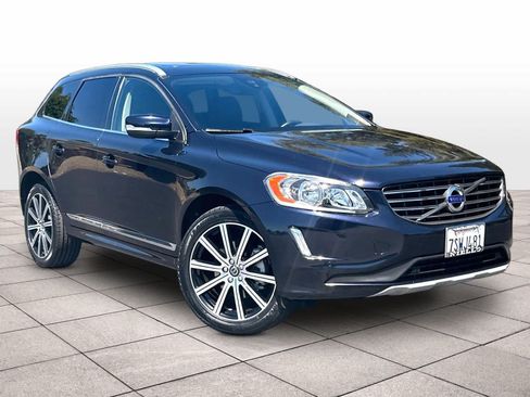 Used 2016 Volvo XC60 T5 Premier w/ Proximity Package FWD image 2